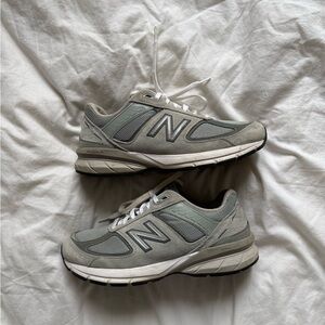 New Balance 990V5
